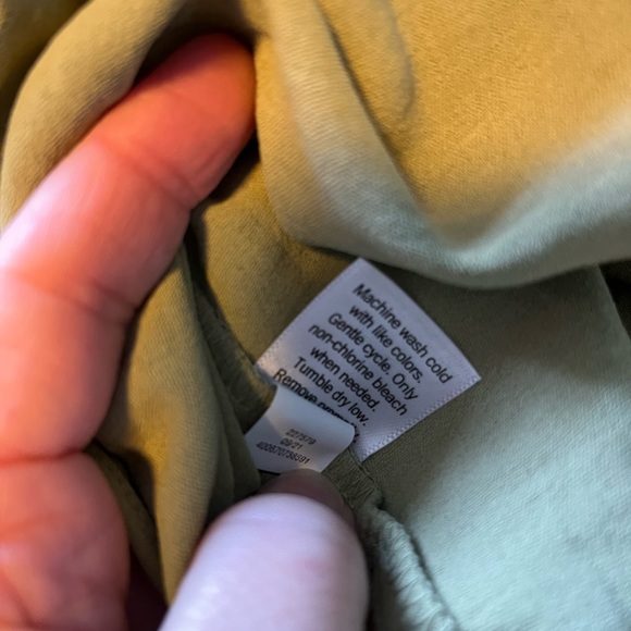 Nine West Long Sleeve Off The Shoulder Blouse - Picture 4 of 5